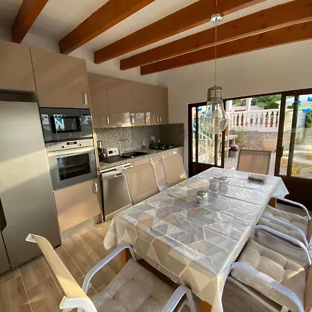 Casa-emilia-8-personen 3* Calp